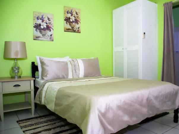 Silver View Apartments St. George's Luaran gambar
