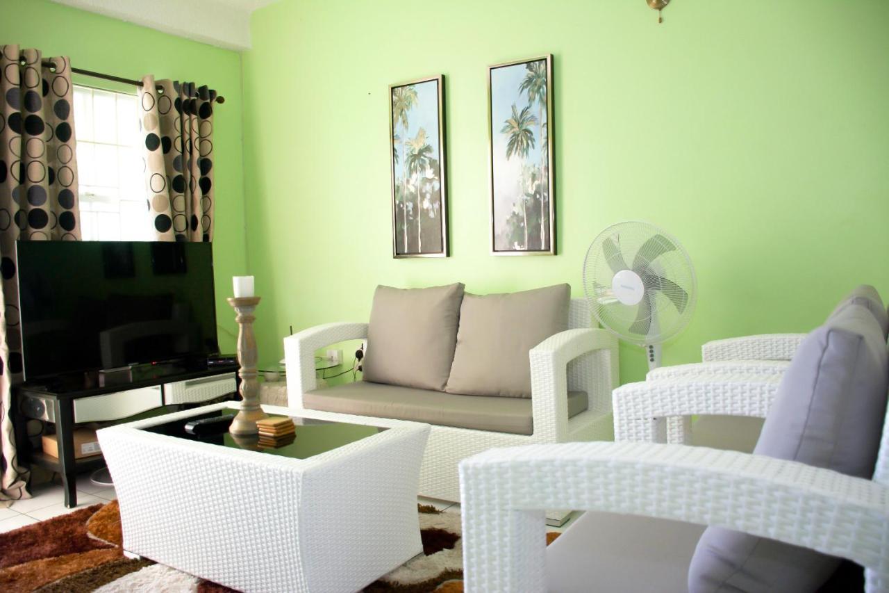 Silver View Apartments St. George's Luaran gambar