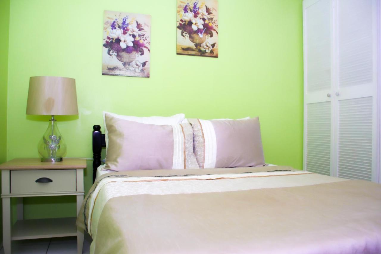 Silver View Apartments St. George's Luaran gambar
