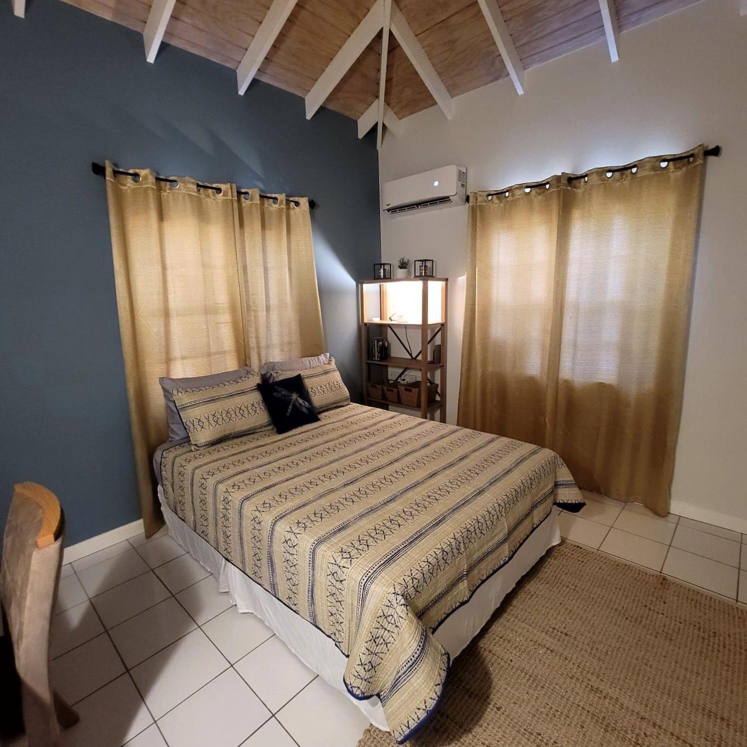 Silver View Apartments St. George's Luaran gambar