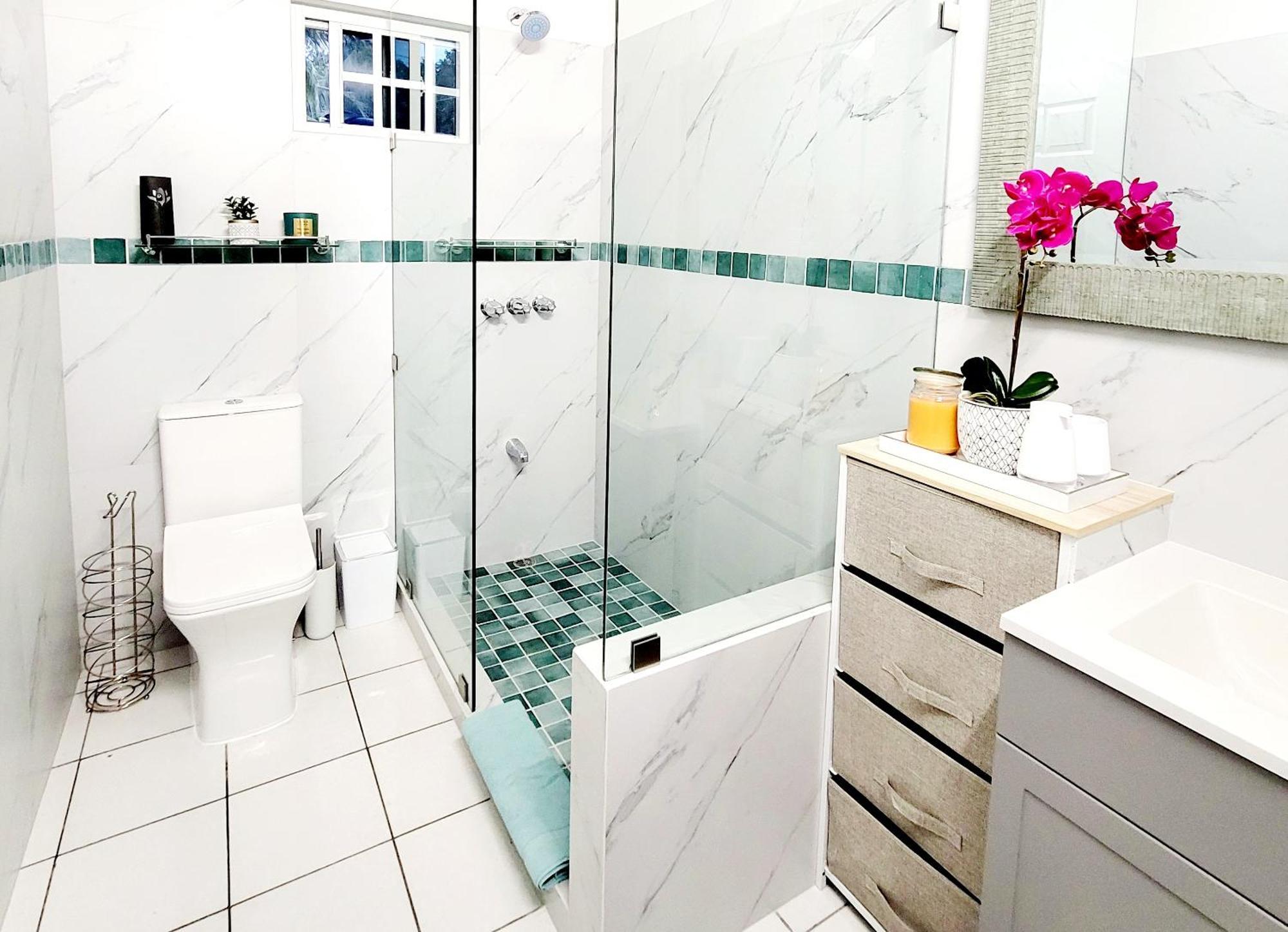 Silver View Apartments St. George's Luaran gambar