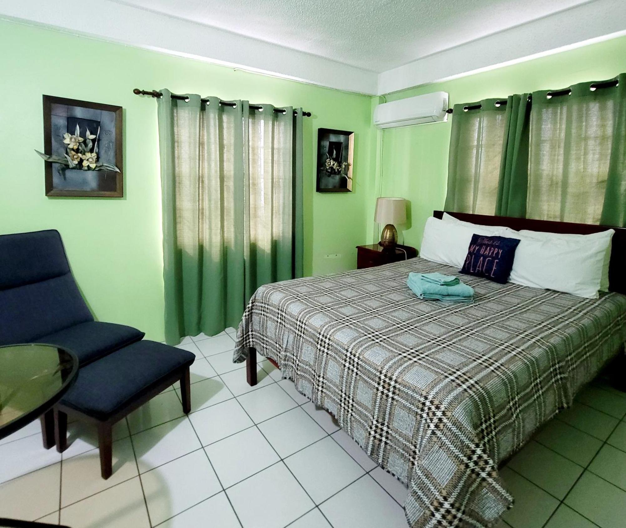 Silver View Apartments St. George's Luaran gambar