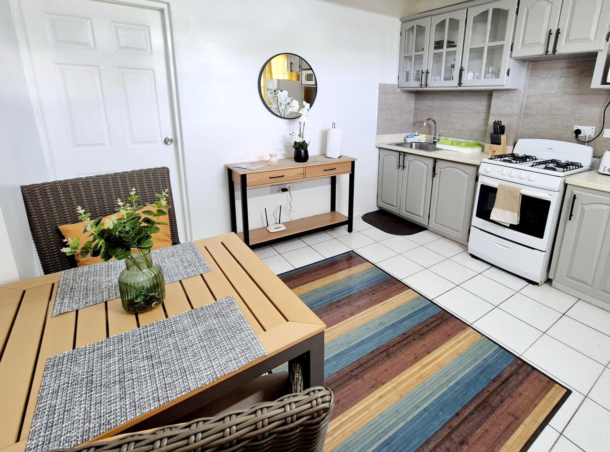 Silver View Apartments St. George's Luaran gambar