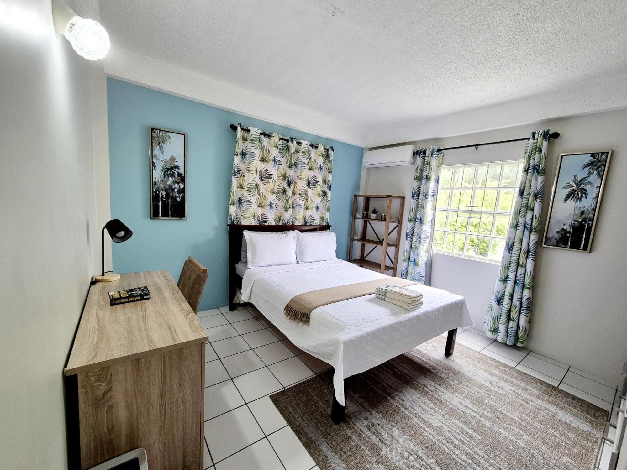 Silver View Apartments St. George's Luaran gambar